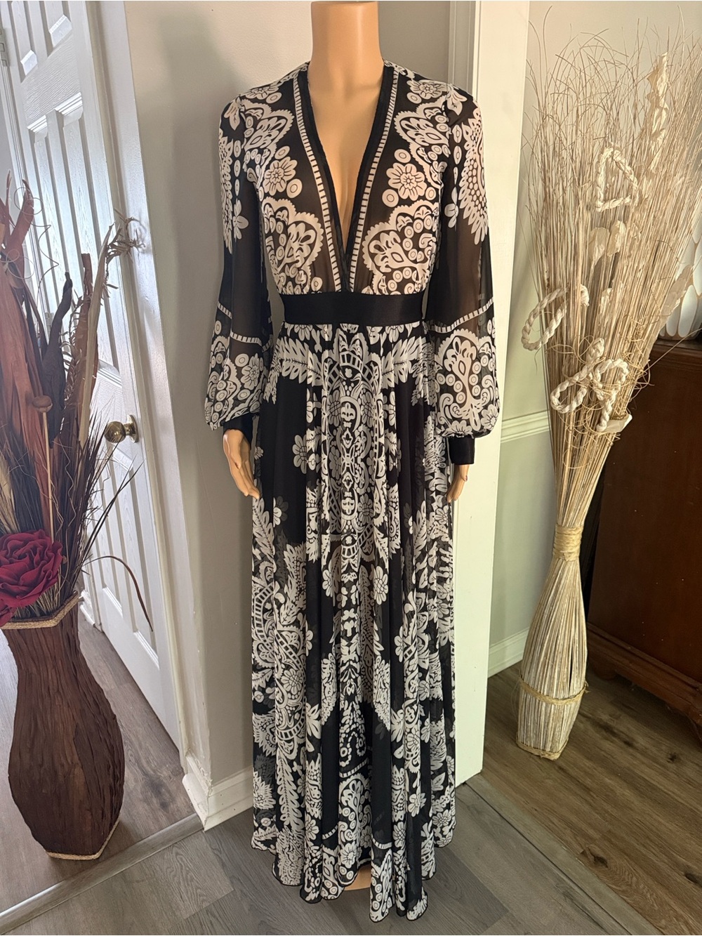 VA VA VOOM Black & White Floral Maxi Dress with Deep V-Neck